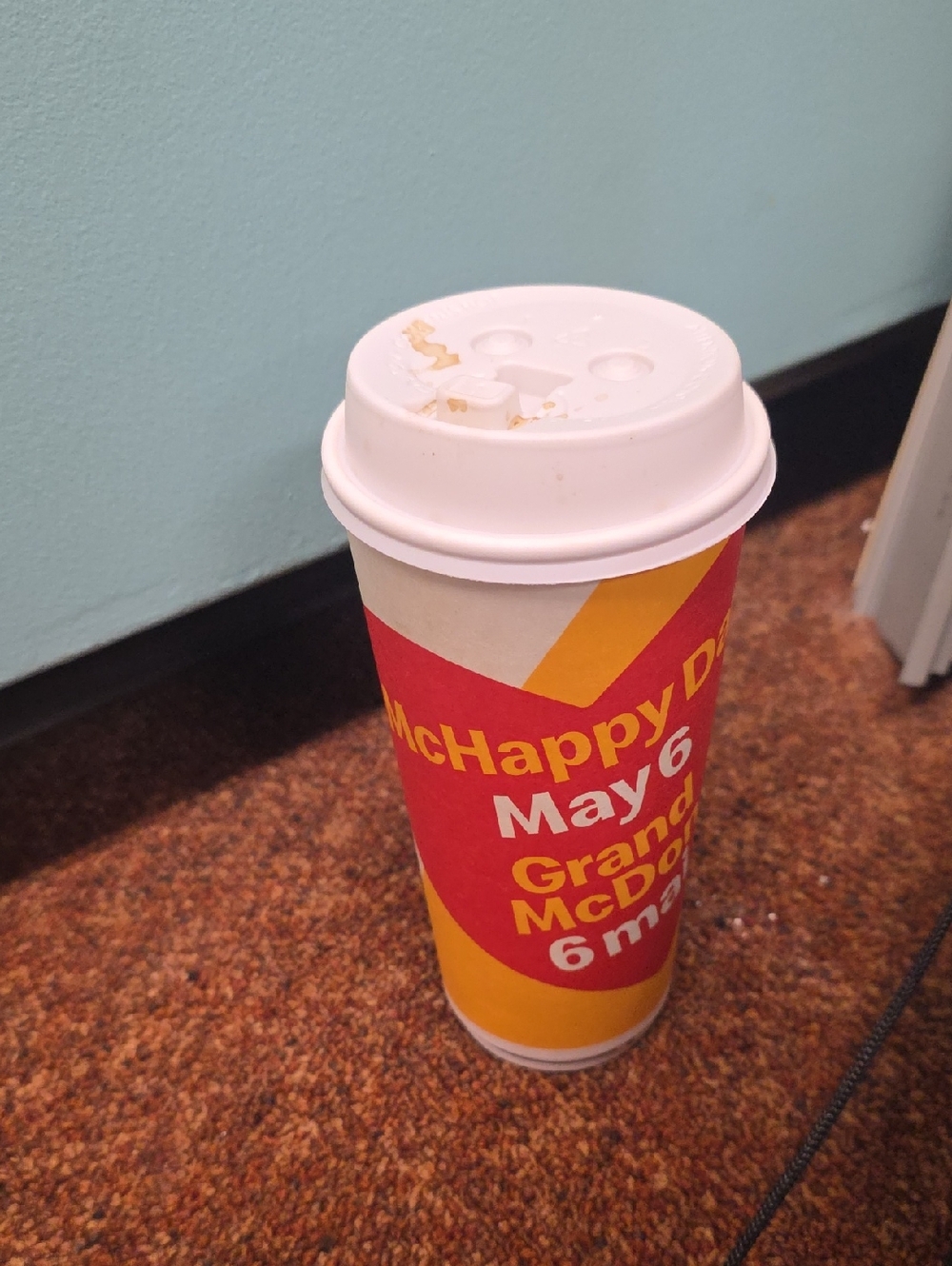 McDonald's Promotional Cup - Red & Yellow Help Me Win A Bet Yes I Can Sell Used!